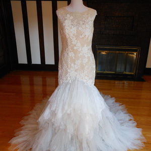 Pronovias Wedding Dress Sample